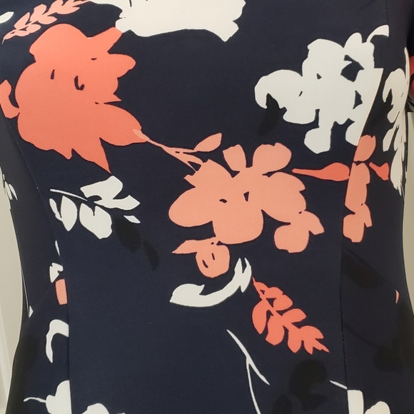 Vince Camuto Floral Print Midi Dress in Navy and Coral - Picture 4 of 11